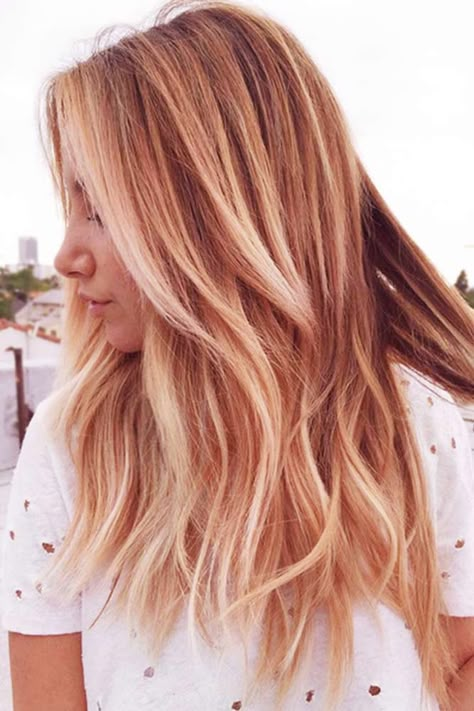 Jahodová Blond, Gold Hair Colors, Strawberry Blonde Hair Color, Hair Color Rose Gold, Color Balayage, Latest Hair Color, Hot Hair Colors, Strawberry Blonde Hair, Medium Long Hair