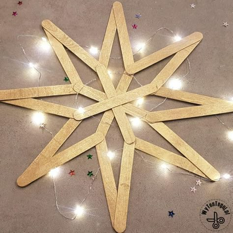 Popsicle sticks star tree topper - WyTenTeguj - Christmas DIY Popsicle Stick Snowflake, Diy Tree Topper, Diy Popsicle Stick Crafts, Stick Christmas Tree, Christmas Tree Star Topper, Diy Christmas Tree Topper, Toppers Diy, Christmas Topper, Christmas Tree Star