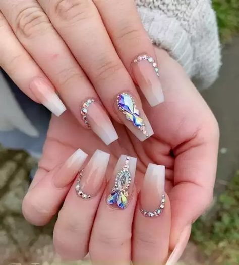 Winter Nail Art Ideas - 80 Best Nail Designs for Winter Flirty Nails, Ongles Bling Bling, Bling Nail Art, Milky Nails, Nice Nails, Nails Design With Rhinestones, Unique Acrylic Nails, Gem Nails, Nail Art Rhinestones