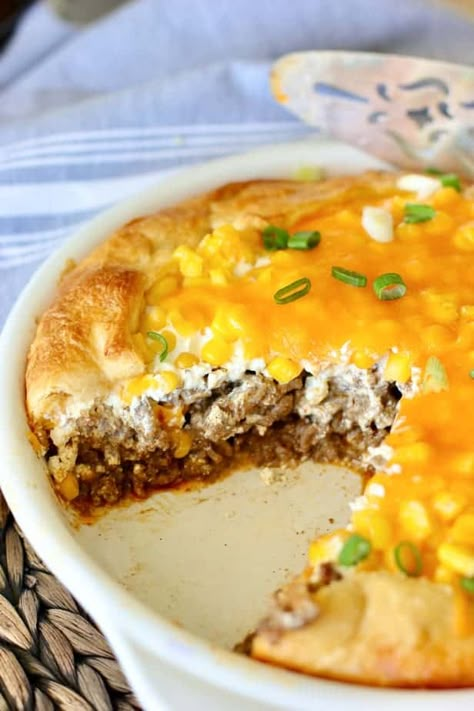 Easy Taco Pie, Beef And Mushroom Pie, Healthy Mexican Casserole, Crescent Roll Recipes Dinner, Taco Pie Recipes, Taco Pie, Beef Pies, Mushroom Pie, Pillsbury Recipes