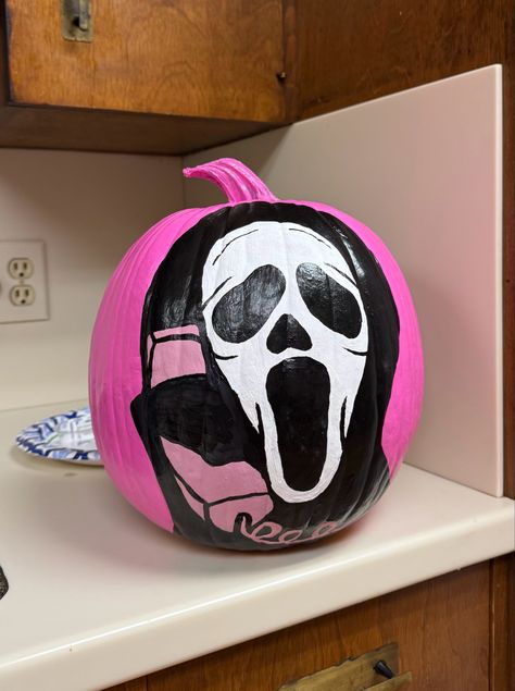 pink Ghostface halloween pumpkin painting idea #halloween #pumpkinpainting #scream #ghostface #pink #pumpkin Pink Scream Halloween, Ghostface Pink, Ghostface Pumpkin, Ghostface Painting, Pumpkin Painting Idea, Pink Ghostface, Halloween Pumpkin Painting, Pumpkin Idea, Scream Ghostface