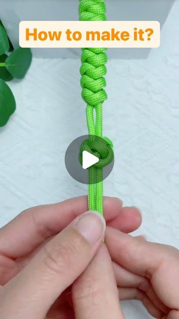 btyhjewelry on Instagram: "How to end the bracelet? #foryou #fyp #diy #craft #diycrafts #bracelet #handmade" Paracord Bracelet Diy, Making Videos, Jewelry Knots, Paracord Bracelet, Bracelet Diy, A Bracelet, Paracord Bracelets, Bracelet Handmade, Paracord