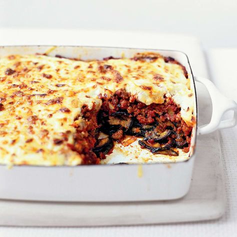 Moussaka Vegetarian Lasagne, Eggplant Recipes Easy, Moussaka Recipe, Eggplant Recipes, Rachael Ray, Delicious Fruit, Food Magazine, Food Stuff, Casserole Dish