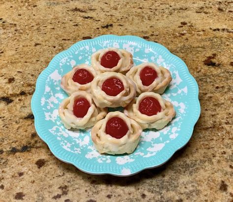 Cherry Blossom Cookies Recipe, Blossom Cookies Recipe, Cherry Blossom Cookies, Wedding Cookie Table, Roast Dinner Recipes, Wedding Cookie, Blossom Cookies, Cookie Table, Cookie Brownie Bars