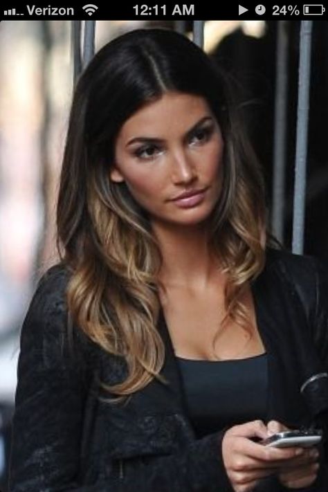 Color of my natural hair on top, but thinking of more caramel tones in a highlighted ombre like this. Lily Aldridge Hair, Tan Makeup, Caramel Ombre, Perfect Contour, Dip Dye Hair, Caramel Highlights, Lily Aldridge, Ombré Hair, Bohol