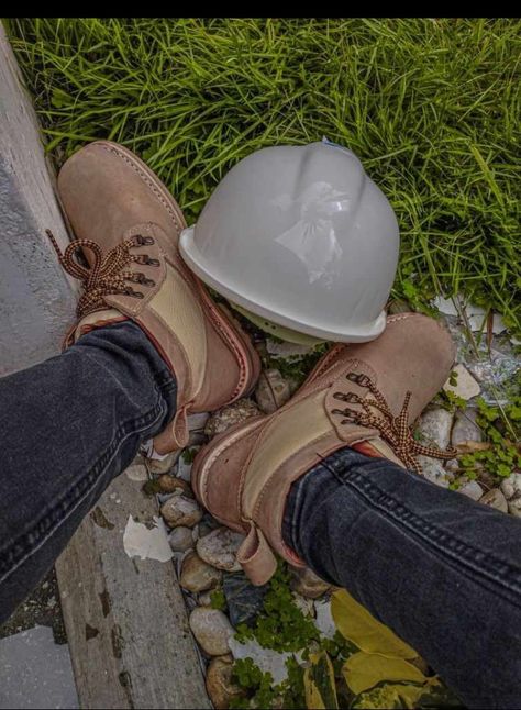 Handyman Aesthetic, Construction Worker Aesthetic, Builder Aesthetic, Civil Engineering Aesthetic, Engineer Aesthetic, Engineering Aesthetic, Civil Engineering Works, Engineer Girl, Ing Civil