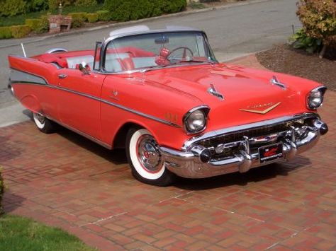 Car of the Week: 1957 Chevrolet Bel Air - Old Cars Weekly Mercedes Classic Cars, Studebaker Trucks, 1957 Chevy Bel Air, Cool Old Cars, Old Vintage Cars, 1957 Chevy, Auto Retro, 57 Chevy, 1957 Chevrolet