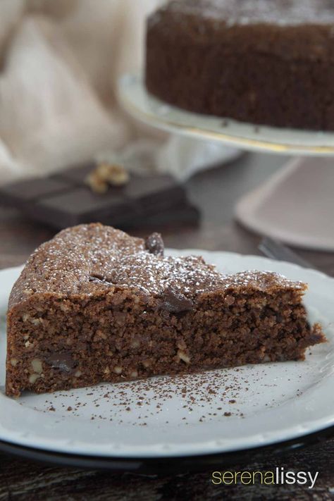 Italian Chocolate Walnut Cake (Torta di Noci) - Serena Lissy Italian Walnut Cake, Keto Walnut Cake, Almond Chocolate Cake, Easy Quick Cake Recipes, Recipes With Walnuts In It, Chocolate Nut Cake, Chocolate Walnut Cake, Walnut Cake Recipe, Italian Sweets