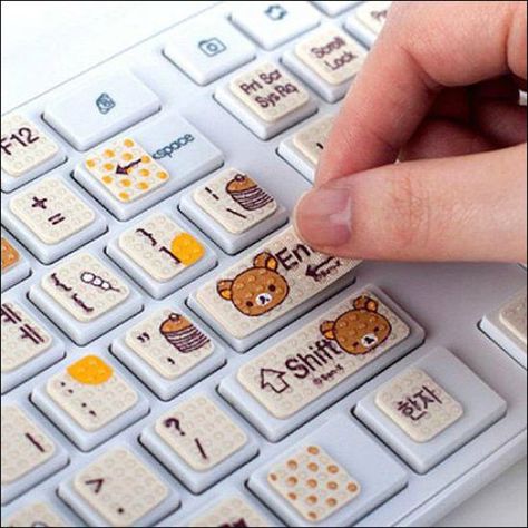 rilakkuma keyboard stickers  i want to make my Keyboard Kawaii *O* i want it so bad :"3 Kawaii Keyboard, Keyboard Stickers, Post It, Kawaii School Supplies, Super Kawaii, Cute Stationary, Cute School Supplies, Kawaii Room, Rilakkuma