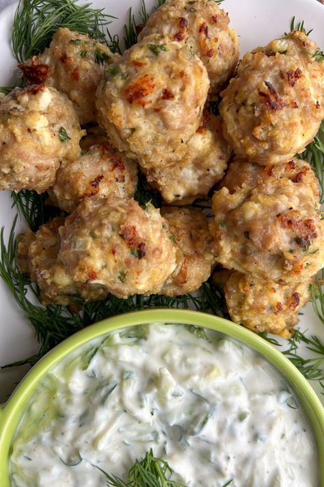 These savory Chicken Feta Meatballs, bursting with Mediterranean flavors, are a delightful twist on traditional meatballs, bringing together the healthiness of chicken and the richness of feta cheese in every bite. Chicken Feta Meatballs, Traditional Meatballs, Feta Meatballs, Chicken Feta, Spinach Meatballs, Mediterranean Flavors, Feta Recipes, Cheese Chicken, Savory Chicken