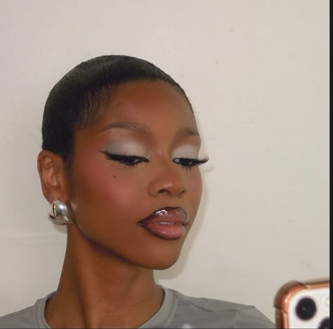 Deltopia Aesthetic, White Eyeshadow Looks, 90s Glam, Makeup For Black Skin, Brown Skin Makeup, Cool Makeup Looks, Edgy Makeup, Constantly Evolving, Makeup Eye Looks