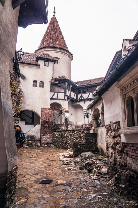 Visiting Dracula's Castle (Bran Castle) in Transylvania | solosophie Romania Aesthetic Dark, Draculas Castle Romania, Transylvania Castle, Castle Courtyard, Dracula's Castle, Bran Castle, Dracula Castle, Transylvania Romania, Romania Travel