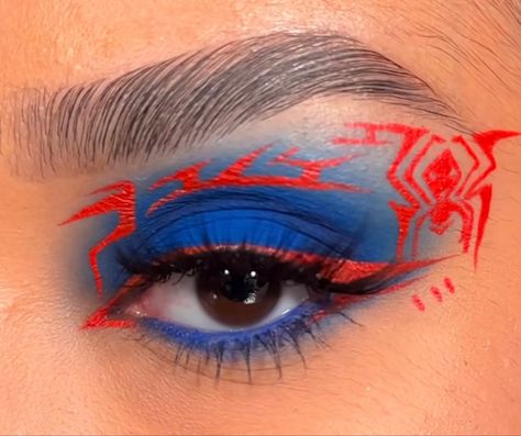 Marvel Eye Makeup, Superhero Inspired Makeup, Spiderman Makeup Ideas, Spider Man Inspired Makeup, Spider Man Eyeliner, Spiderman Eyeshadow, Spider Man Eye Makeup, Spiderman Eyeliner, Spiderman Eye Makeup