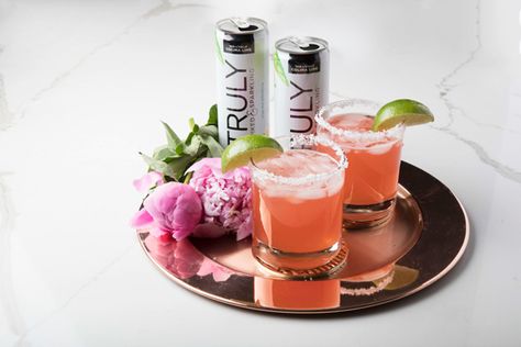 Looking for the PERFECT Cocktail Mixer? Try These Truly Spiked & Sparkling Recipes! | LA-Story.com Truly Cocktails, Italian Margarita, Virgin Cocktails, Best Summer Cocktails, Cocktail Mixer, Cocktail Mixers, Festive Drinks, Steak And Eggs, Alcoholic Beverages