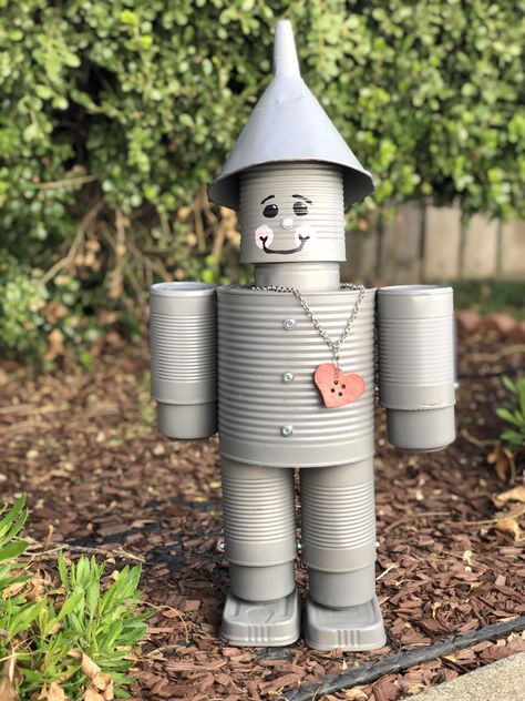 Soup Can Christmas Crafts, Can Crafts Tin Diy, Tin Projects, Tin Can Man, Pot Craft, Aluminum Can Crafts, Puppets Diy, Rainbow Decor, Puzzle Crafts