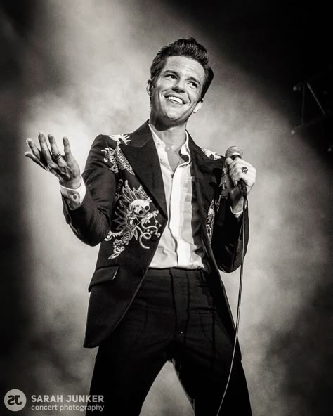 Sarah Junker on Instagram: “The Killers at Rockhal, Luxembourg - 26 July 2018 @thekillers . . . #thekillers #ronnievannucci #brandonflowers #tedsablay #jakeblanton…” Mr Brightside, Giving Flowers, Witch Coven, Brandon Flowers, Music Photographer, The Killers, Music Pics, Concert Photography, Music Photography