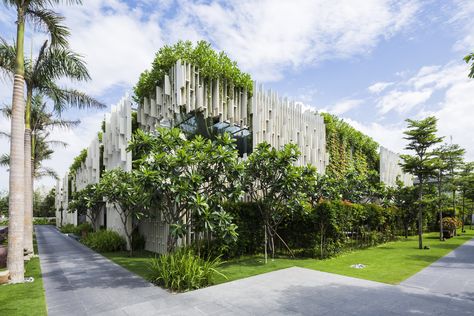 Gallery - Naman Spa / MIA Design Studio - 7 Built In Daybed, Biophilic Architecture, Air Garden, Lattice Wall, Gardens Of Babylon, Green Facade, Vertical Landscape, Spa Center, Spa Design