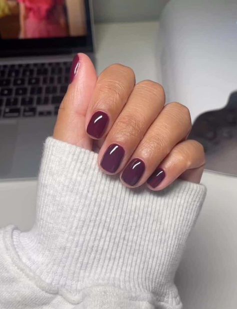 50 Simple Fall Nail Designs to Try Solid Color Gel Nails Fall, Squoval Acrylic Nails Winter, Fall Nail Colors 2023 Dip, Dip Fall Nails, Simple Nail Designs For Fall, Pedi Colors, Simple Fall Nail Designs, Squoval Acrylic Nails, Simple Fall Nail