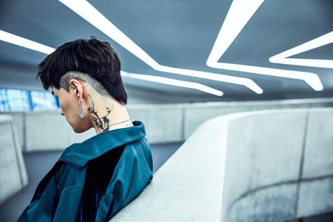 That tattoo 😍 Dean Tattoo, Kwon Hyuk, Mullet Haircut, Mullet Hairstyle, Grunge Hair, Haircuts For Men, Rappers, New Hair, Hair Inspo