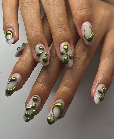 𝕬𝖌𝖆𝖙𝖍𝖊 - NAIL ARTIST & FORMATRICE PARIS on Instagram: "classico  #greennails #chromenails #bubblenails #3dchromenails #3dnailart #naturalnails #greenchrome #limenails #3dnails #nailart #biabnails #nails" Nail Ink Design, Short Acrylic Nails Designs Classy, Two Tone Chrome Nails, Desert Inspired Nails, Fake Natural Nails, Salome Andrea Nails, Chrome Blob Nails, Blooming Nail Design, Fall 3d Nail Art