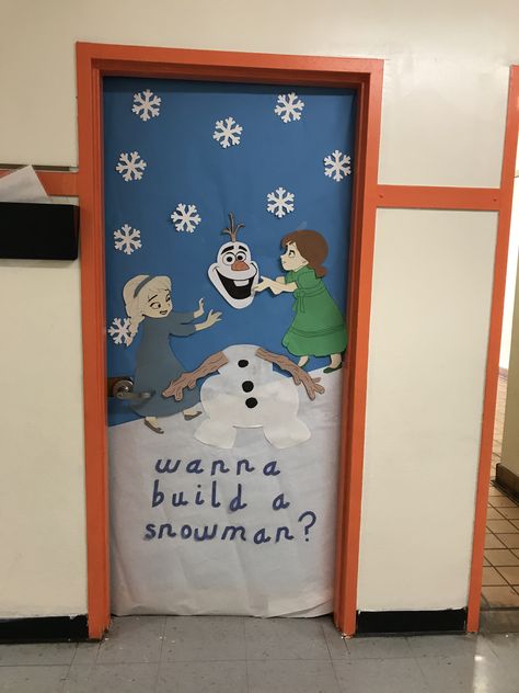 Elsa Door Decoration Frozen, Frozen Door Decorations Christmas, Frozen Door Decorations For School, Olaf Door Decorations For School, Olaf Door Decoration, Olaf Christmas Door, Christmas Board Decoration, Winter Door Decorations Classroom, Olaf Christmas