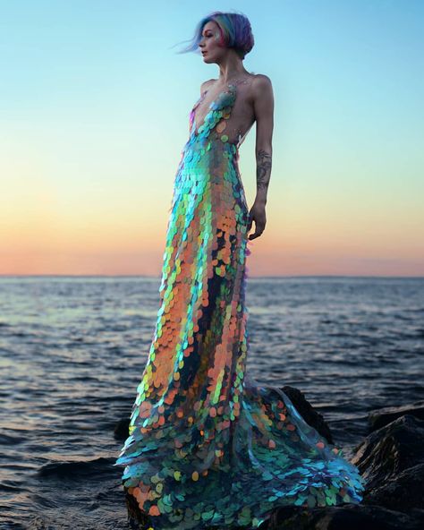 Mermaid dress Pisces Costume, Mermaid Inspired, Couture Mode, Festival Looks, Mermaid Fashion, Gorgeous Gowns, Looks Style, Mode Inspiration, Fancy Dresses