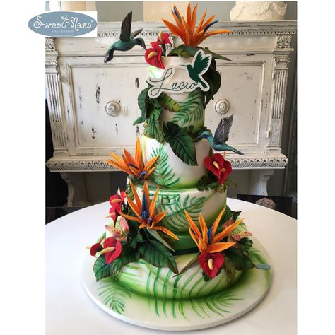 Tropical Jungle Cake, Tropical Bird Cake, Jungle Cake Ideas, Rainforest Cake, Amazon Cake, Jungle Themed Cake, Tropical Cakes, Tropical Birthday Cake, Bird Theme Parties