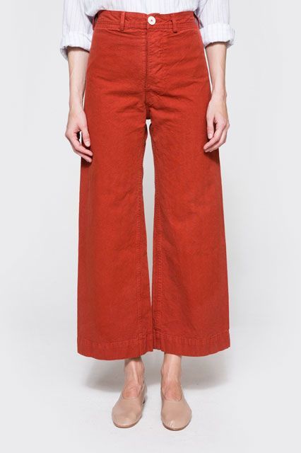 Sailor Pants Outfit, Jesse Kamm Sailor Pant, Colored Pants Outfits, Jesse Kamm, Sailor Pants, Fashion Blogger Style, Estilo Chic, Spring Fashion Trends, Iron Oxide