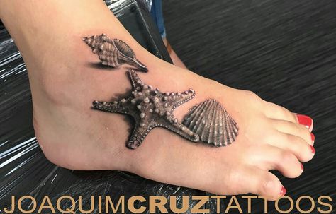 Lifelike shell tattoo Seashell Tattoo, Starfish Tattoo, Seashell Tattoos, Tattoo Foot, Shell Tattoos, Tato Henna, Foot Tattoos For Women, 3d Tattoos, Unique Tattoo Designs