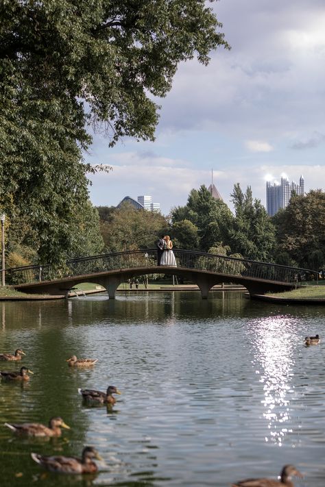 Pittsburgh Photoshoot, National Aviary Wedding, Piedmont Park Wedding, Pittsburgh Engagement Photos, Engagement Shoot Outfit, Skyline Wedding, Pittsburgh Wedding Photography, Pittsburgh Skyline, Traditional Engagement