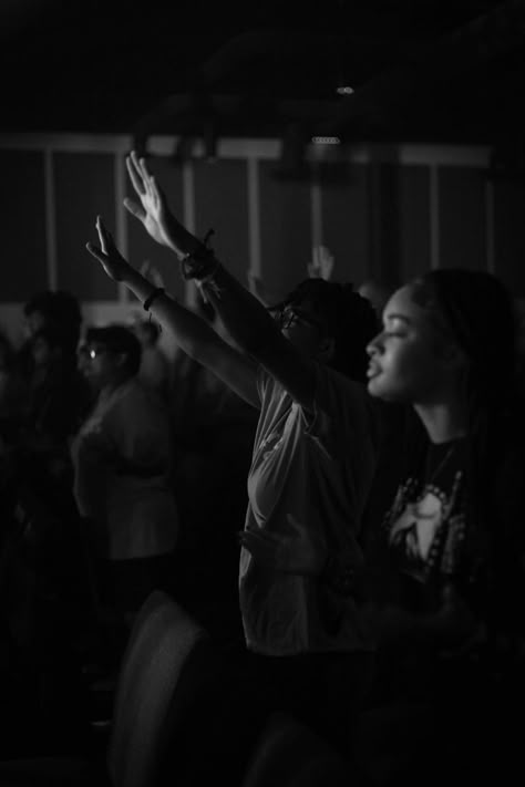 Worship Aesthetic Black And White, Gospel Playlist Cover Aesthetic, 2024 Vision Board Dark Aesthetic Pictures, Prayer Group Aesthetic, Black Gospel Aesthetic, Black And White Aesthetic Christian, Christian Black Aesthetic, Christian Dark Aesthetic, Worship Night Aesthetic