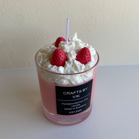 Scented Candles Decor, Strawberry Candle, Dessert Candle, Diy Candles Homemade, Fruit Candles, Candle Obsession, Homemade Scented Candles, Valentine Candles, Faux Food