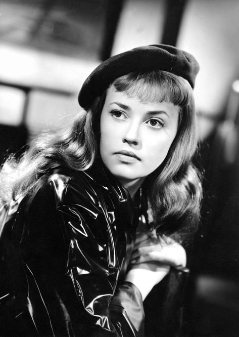 Beatnik Style, Jeanne Crain, Aim In Life, Jeanne Moreau, Francoise Hardy, Louise Brooks, French Cinema, French Beauty, Classic Actresses