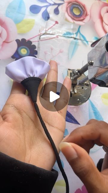 Manisha Ravariya on Instagram Flowers Made Of Fabric, Latkan Ideas, Cloth Tassels, Latkan Design, Mothers Day Cards Craft, Diy Hair Accessories Ribbon, Making Fabric Flowers, Scrap Fabric Crafts, Beaded Earrings Tutorials