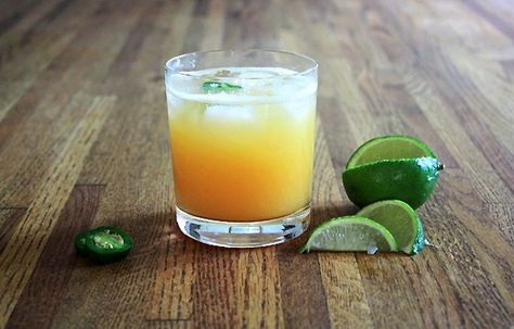 A sweet and spicy summer cocktail made with fresh peaches and hot peppers. Peach Margarita Recipes, Tea Spa, Peach Margarita, Jalapeno Margarita, Tequila Drinks, Wellness Studio, Fresh Peaches, Hot Peppers, Hot Pepper