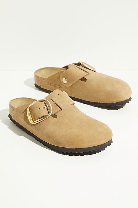 Big Buckle Birkenstock, Boston Big Buckle, Winter Shoe Trends, Fringe Sandals, Suede Clogs, Green Fits, Timeless Wardrobe Staples, Birkenstock Boston, Denim Trends