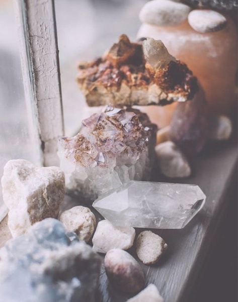 A Well Traveled Woman, Crystal Magic, Rocks And Gems, Crystals Stones, Back To Nature, Energy Crystals, Gems And Minerals, Sacred Space, Crystal Gems