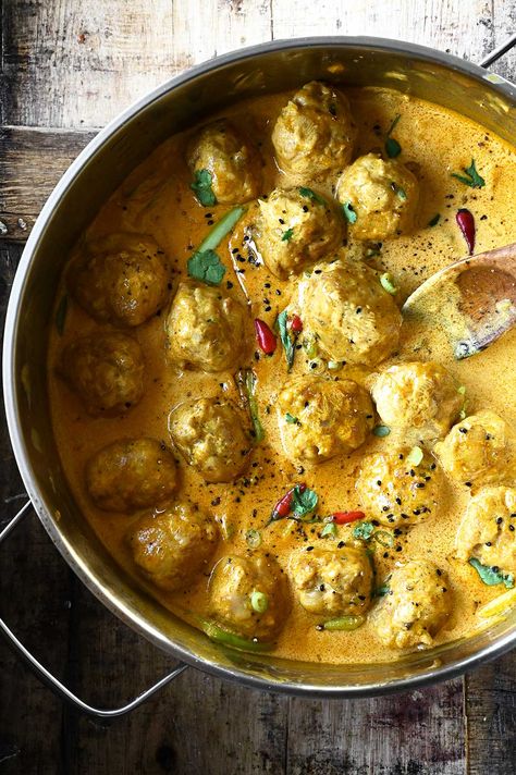 Thai Coconut Curry Chicken Meatballs Crockpot Coconut Curry Chicken Meatballs, Thai Coconut Curry Chicken Crockpot, Thai Chicken Meatball Curry, Thai Coconut Curry Chicken Meatballs, Thai Chicken Meatball Khao Soi, Thai Coconut Curry Chicken, Thai Chicken Meatballs, Roasted Pepper Sauce, Curry Meatballs