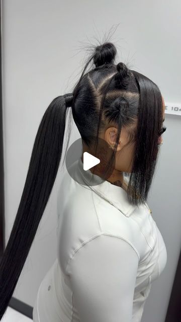 MIYA WIYA on Instagram: "This my first attempt yall & i can’t get over it 😍😍   Inspo : @shanellrose   • • • • • follow @thesleekcreation for more !! 🎀   #ponytail #sleekponytails #htxhairstylist #houstontx #atlhair #ponystyles #content #viral" Black Girls Hairstyles Ponytails, Quick Ponytail Hairstyles Black Hair, 3d Ponytail, Drawstring Ponytail Hairstyles, 3 Part Ponytail, Sleek Ponytail Black Women, 2 Ponytail Hairstyles, Glam Ponytail, Braid Ponytail Hairstyles