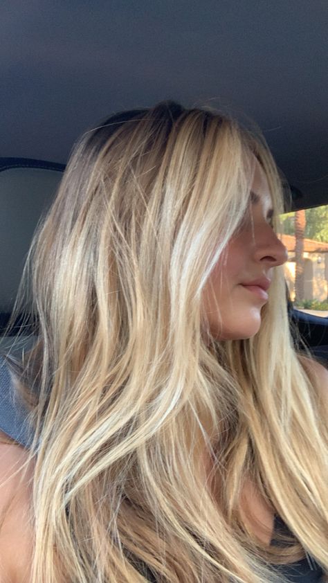 Aussie Blonde Hair, Beach Blonde Hair Inspiration, Really Long Curtain Bangs, Simple Blonde Hair, Golden Beach Blonde Hair, Blonde Hair On Brunettes Summer, Light Honey Blonde Highlights, Stormie Goldsmith Hair, Beach Blonde Hair Highlights