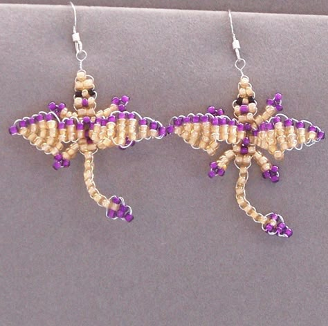 Golden Dragon Earrings with Royal Accents. Beading Animals, Pony Bead Dragon, Dragon Pony Bead Pattern, Beaded Dragon, Bead Dragon Pattern, Bead Dragon, Dragon Beaded Earrings, Brick Stitch Dragon, Felt Crafts Kids