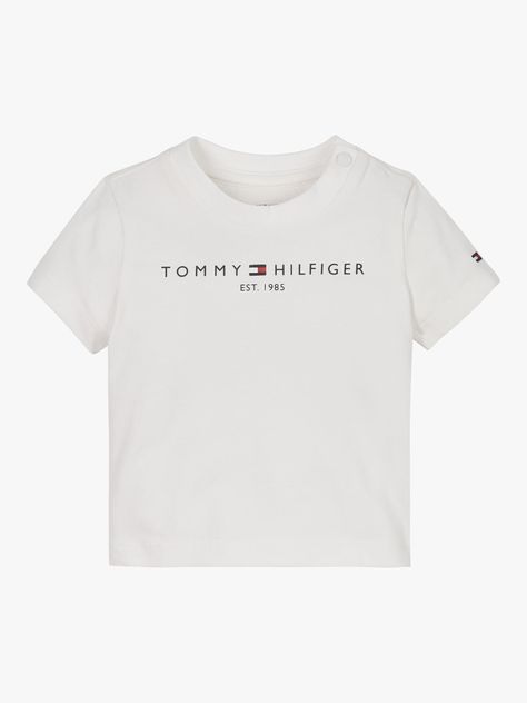 Great for everyday wear, the much-loved crew neck is made from a soft organic cotton blend and features signature Tommy Hilfiger branding on the chest as well as an embroidered flag on the sleeve. Tommy Hilfiger Outfits, Tommy Shirt, Png Clothes, Logo Jersey, Tommy Hilfiger Baby, Toddler Tops, Tommy Hilfiger T Shirt, Thrifted Outfits, Tommy Hilfiger Logo