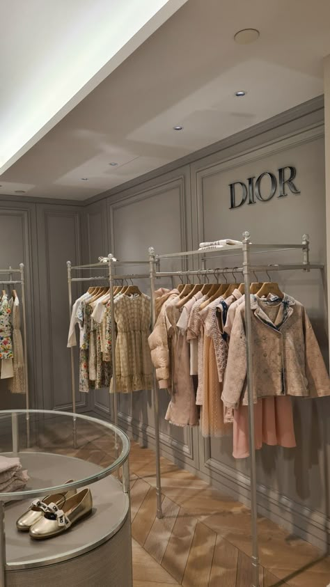 High Fashion Brands Aesthetic, Designer Clothing Store, Luxury Clothing Brand Aesthetic, Luxury Store Aesthetic, Luxury Clothing Store Design, Harrods Aesthetic, Dior Aesthetic Outfit, Fashion Stylist Aesthetic, Designer Fashion Aesthetic