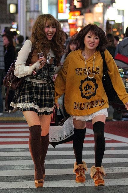 Roma Gyaru Street Snap Roma Gyaru, No Thoughts, Cute Stuff, Gyaru Fashion, Street Snap, Japanese Street Fashion, J Fashion, Fashion Fits, Harajuku Fashion