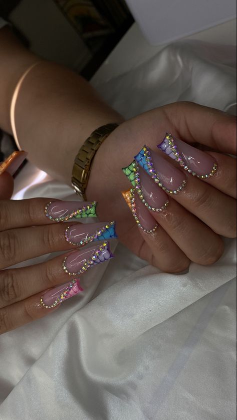 Junk Nails Bling Medium, Quinceanera Nails, Nails Bling, Junk Nails, Chrome Nails Designs, Long Acrylic Nail Designs, Hard Nails, Drip Nails, Claw Nails