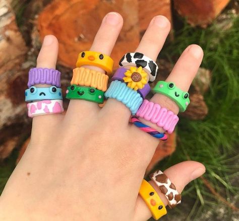 Das Clay Ideas, Fimo Ring, Clay Frog, Diy Clay Rings, Soft Kidcore Aesthetic, Polymer Clay Gifts, Clay Ring, Clay Rings, Tanah Liat