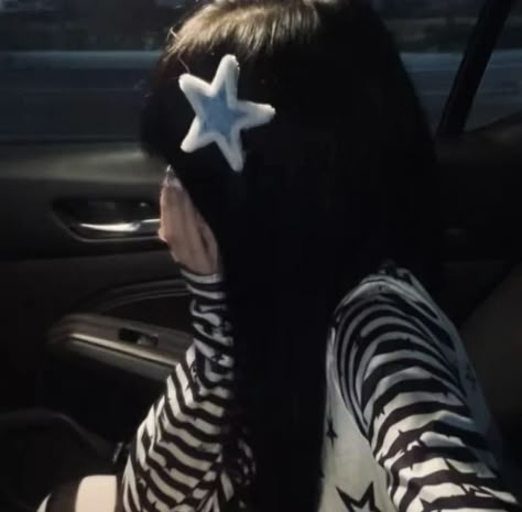 White Black Hair, Pfp Blue, Blue Stripes, Black Hair, White Black, Stripes, Black White, Stars, Hair