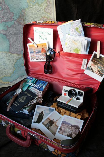 ... Summer List, Vintage Suitcases, Vintage Suitcase, Packers And Movers, Life Ideas, Travel Bug, Weekend Trip, Suitcase Traveling, Retro Aesthetic