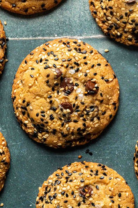 Black Sesame Cookies, Vegan Oatmeal Cookies, Seed Cookies, Sesame Cookies, Tahini Cookies, Dairy Free Cookies, Toffee Cookies, Dairy Free Dinner, Mom Friends