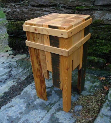 waste wood chopping block Firewood Chopping Block, Tank House, Wood Chopping Block, Butchers Block, Woodwork Ideas, Wood Chopping, Yard Maintenance, Meat Cleaver, Shop Projects